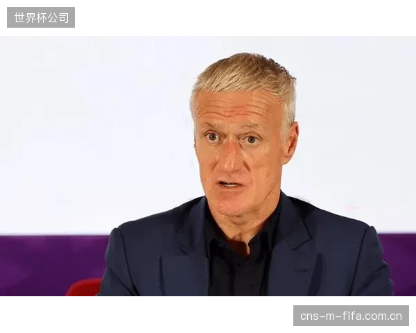 德尚面临中场硬度与创造力真空，法国卫冕之路迎来中轴线重组考验。